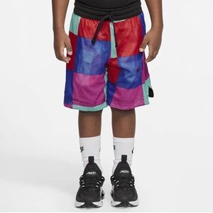 Boy's Nike Kids' Elite Energy Reversible Shorts, Size 5 - Black